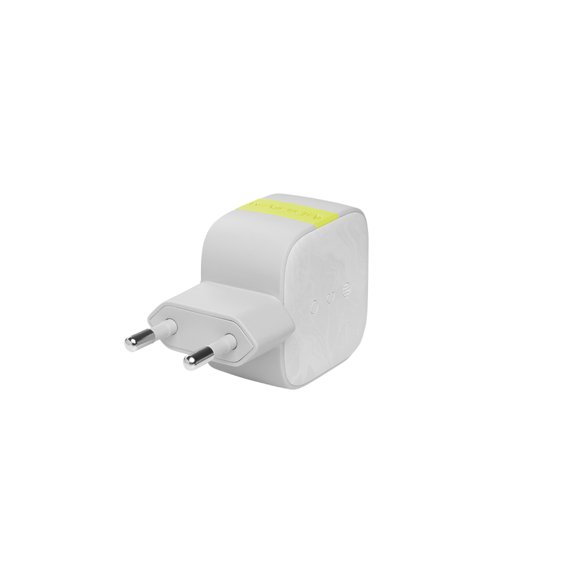 InstantCharger 30W 2 USB - White - Compact USB-C and USB-A PD charger - Detailshot 1 image number null
