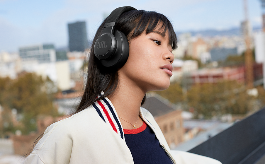 JBL Live 660NC Фирменный звук JBL - Image