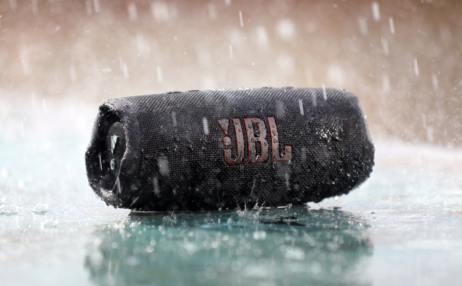 JBL Charge 5 Защита от воды и пыли класса IP67 - Image